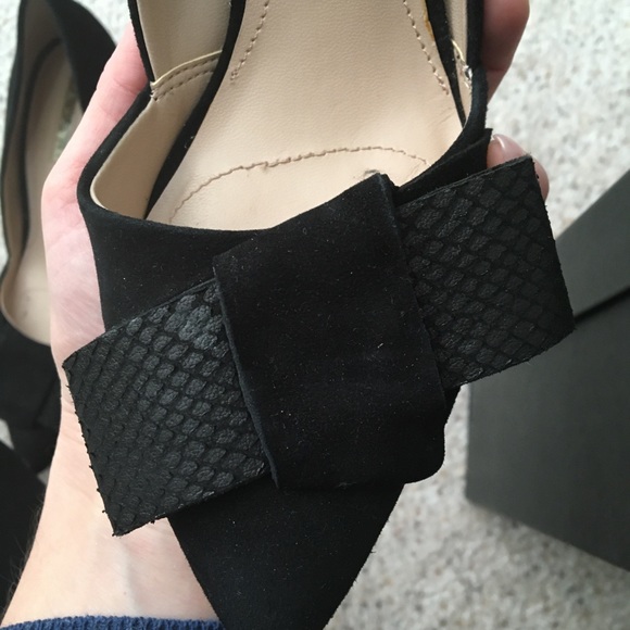 Tahari pointed toe-pump size 7.5 - Picture 7 of 8